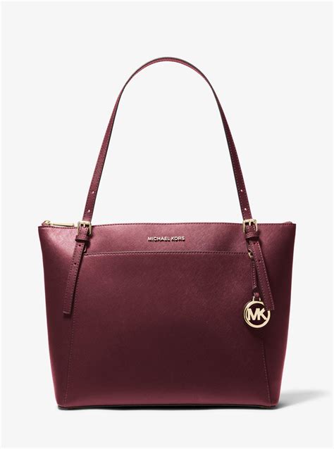 michael kors voyager saffiano